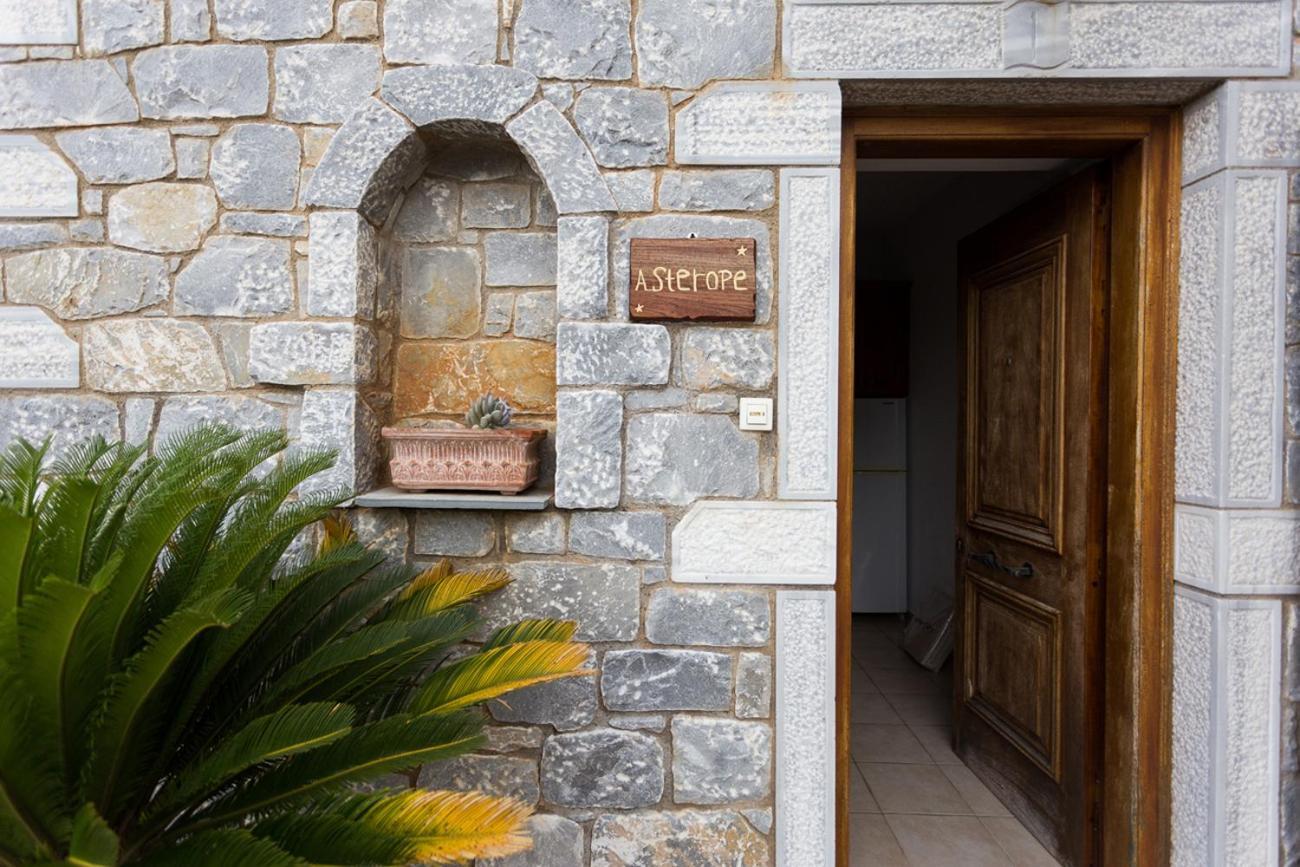 Pleiades Seaside Residences In Mani Agios Nikolaos  Room photo
